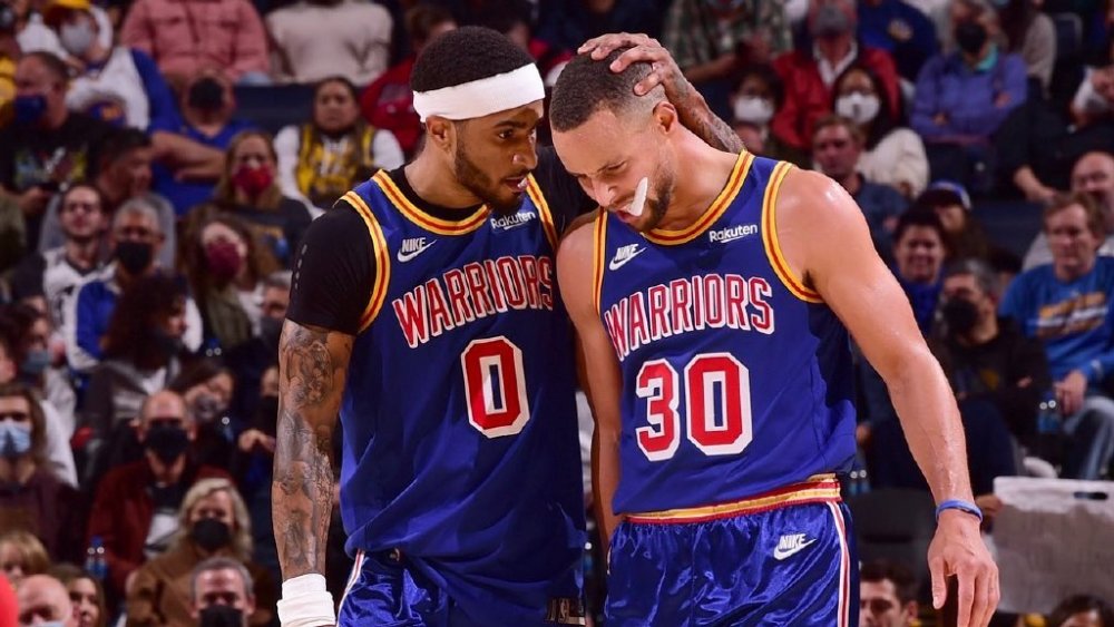 足球比赛的 足球比赛的